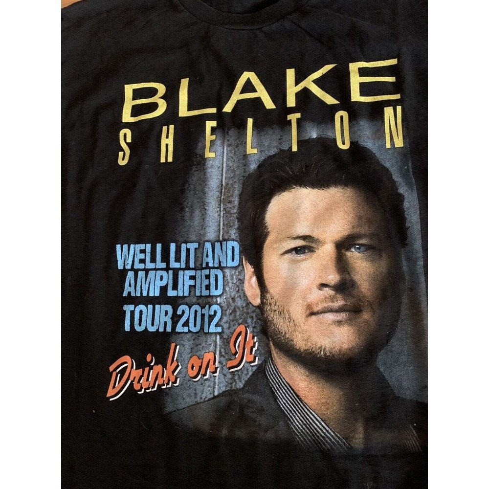 Blake Shelton Well Lit And Amplified Country Concert Graphic T-Shirt 2012 Size M